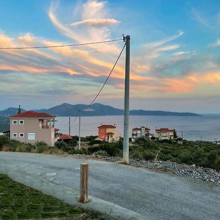 Modern Stone Villas With Swimming Pool Aliveri Exterior photo