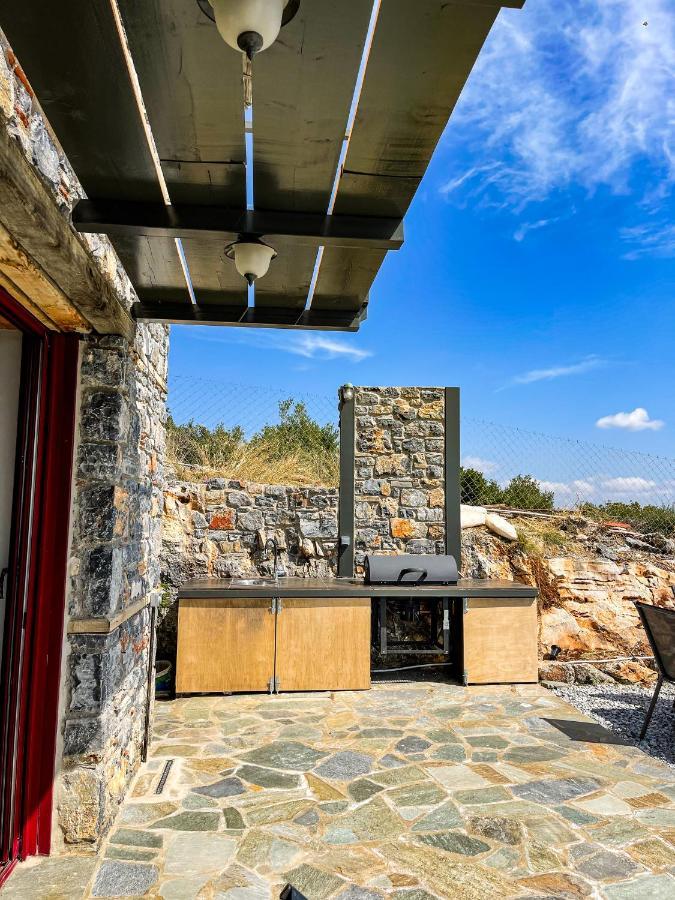 Modern Stone Villas With Swimming Pool Aliveri Exterior photo