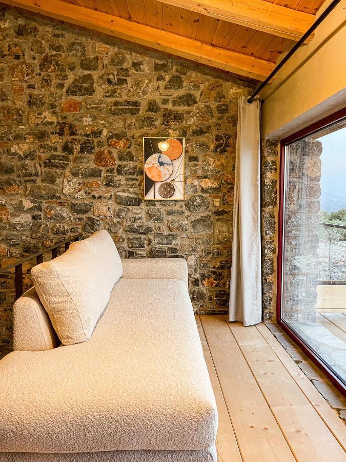 Modern Stone Villas With Swimming Pool Aliveri Exterior photo